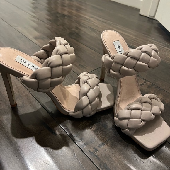 Steve Madden nude open toe heels - Picture 2 of 4